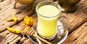 Goldene Milch: Einfaches Rezept und seine Wirkung